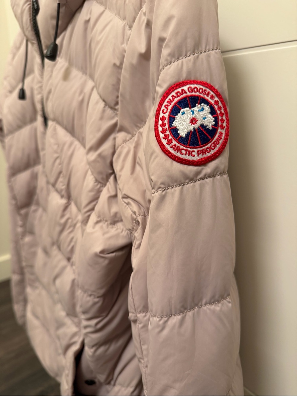 Canada Goose Women's Lucent Rose Abbott Hoodie Packable Down Jacket S fits XS - Picture 2 of 11